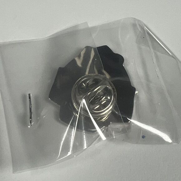 Amazon Pin Milestone 3 Years Of Service NEW - Picture 2 of 2